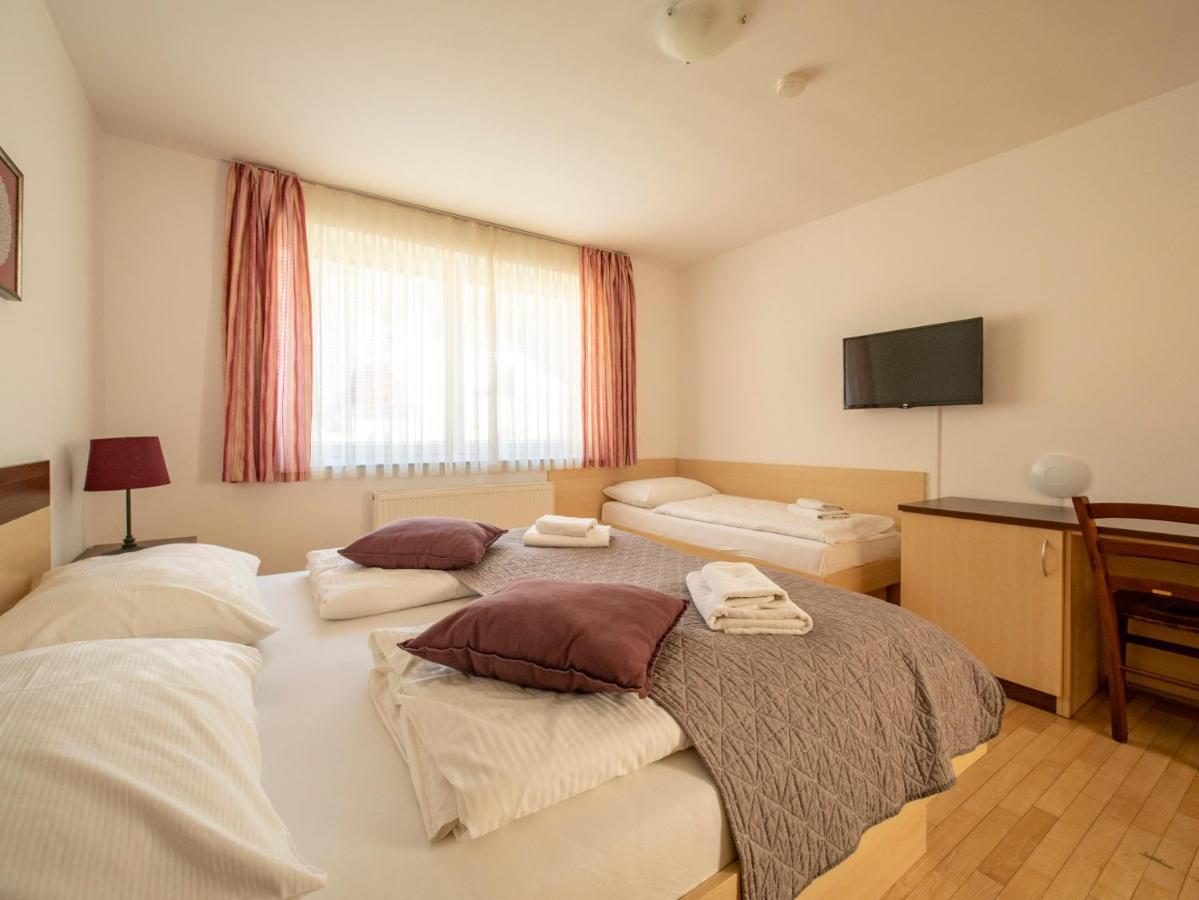 Berghi Hotel And Apartments Kranjska Gora Exterior photo
